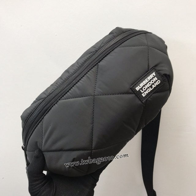 Burberry專門店新款繡花腰包 巴寶莉菱形絎縫脂棉質面男女腰包 yxb1229